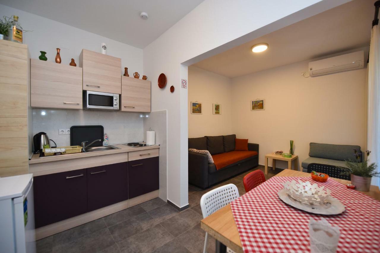 Apartments Enya Novalja Zewnętrze zdjęcie